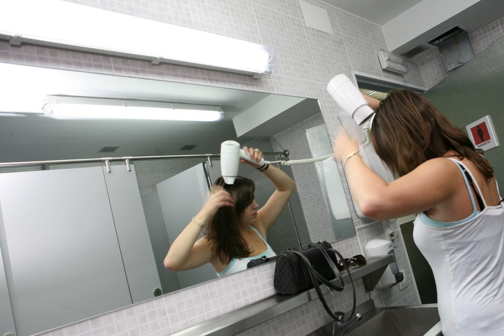 Hellobcn Youth Hostel Barselona Dış mekan fotoğraf