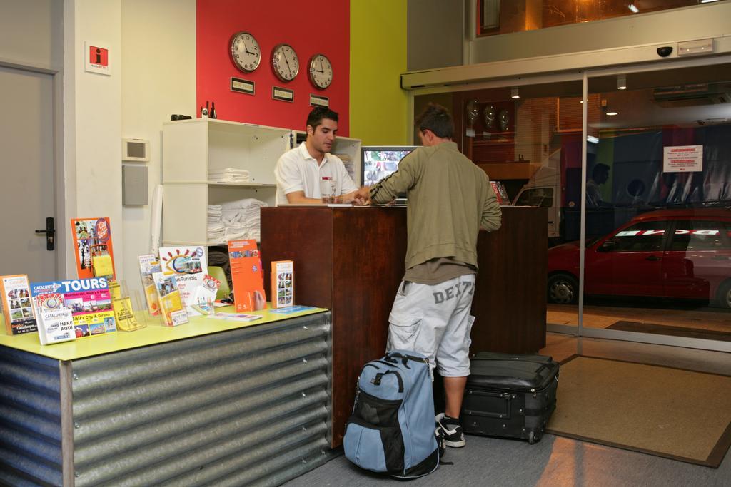Hellobcn Youth Hostel Barselona Dış mekan fotoğraf